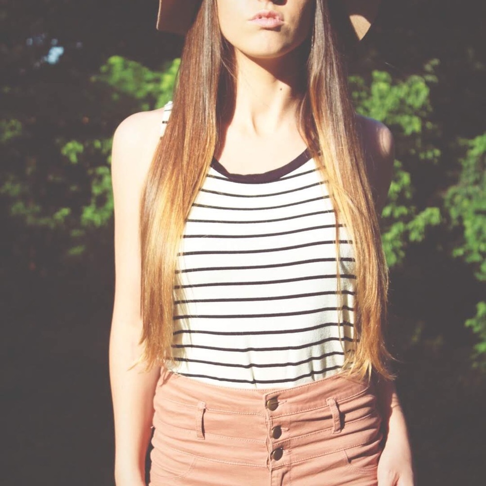 ☆ Charming Striped Top ☆ - Picture 3 of 3
